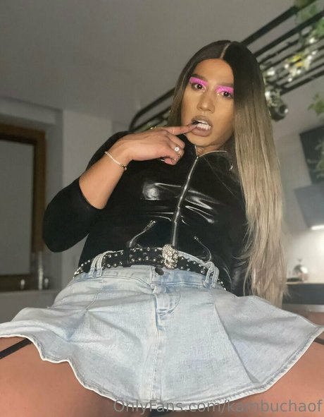 kambuchaof pornographic star pics