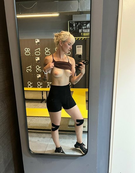 alexandrathorn hot model gallery