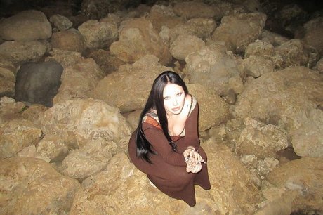 Noah Cyrus model free archive