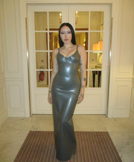 Noah Cyrus sex model images