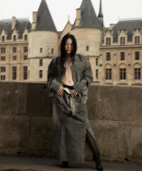 Noah Cyrus art actress pics