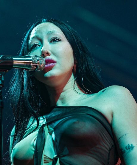 Noah Cyrus xxx pornstar pics