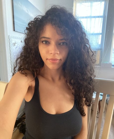 Brittany Venti model adult archive