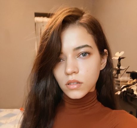 Brittany Venti model hd img