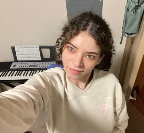 Brittany Venti pornstar erotic photo