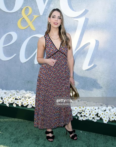 Laura Bailey perfect pornstar pictures