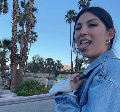 sydsogood nude model images