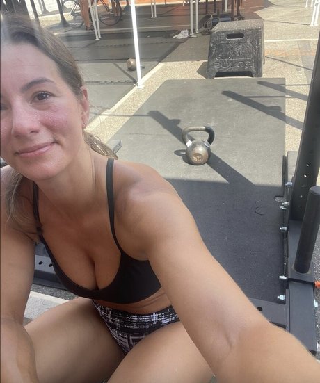 Jen Widerstrom model pics