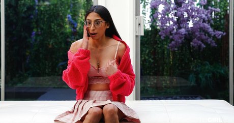 Sona Bella model pornographic picture