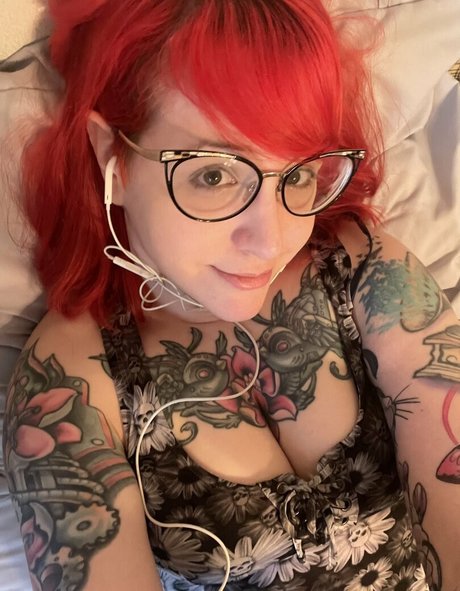 PushingUpRoses star sexy img