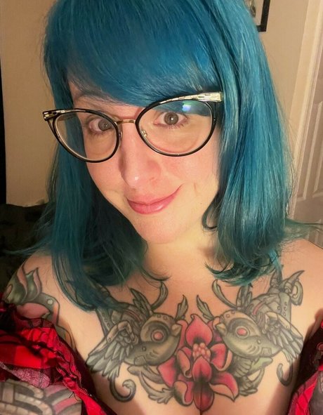 PushingUpRoses hot star gallery