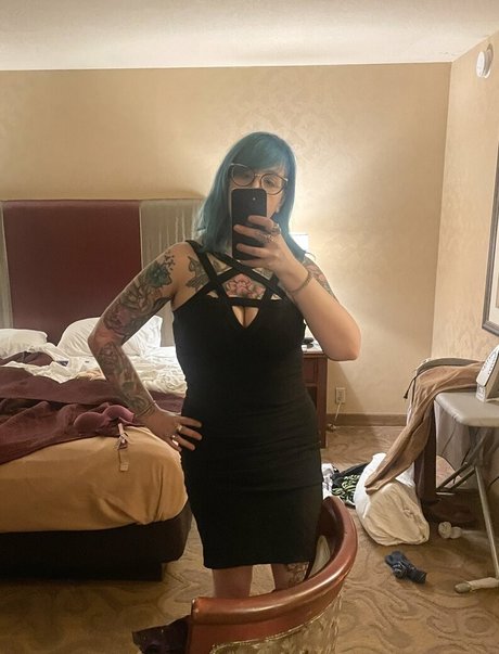 PushingUpRoses model high quality images