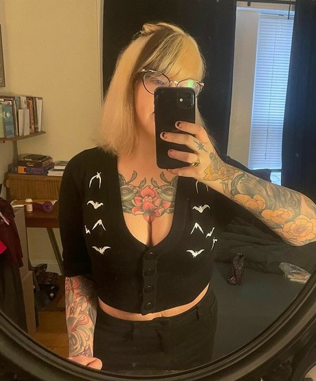 PushingUpRoses star art photo