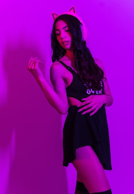 Delear zaza beautiful model picture