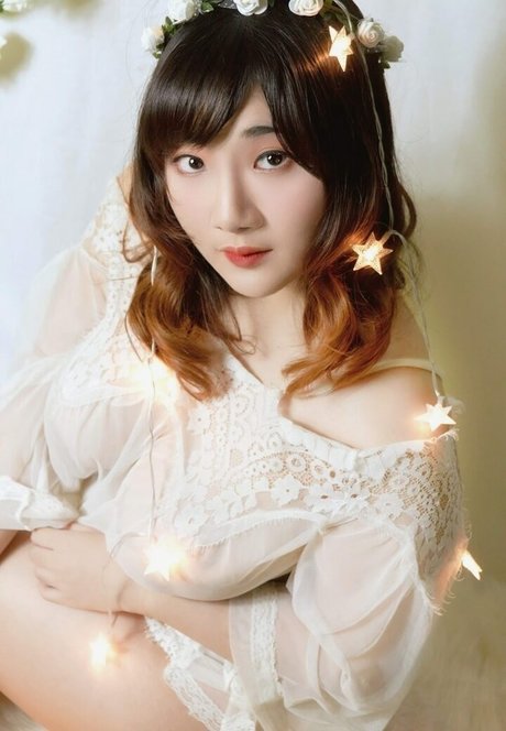 Ai Melody27 model free picture