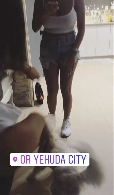 Coral Sharon exclusive star img