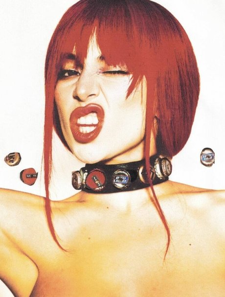 Ava Max hot star image