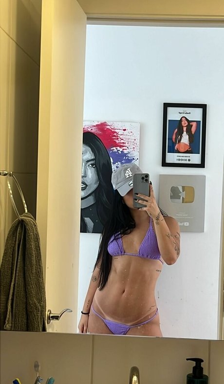 Duda Kropf star adult image