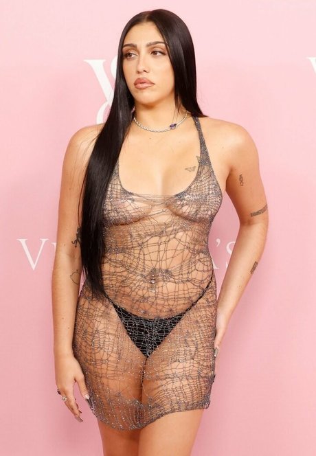 Lourdes Leon model naked image