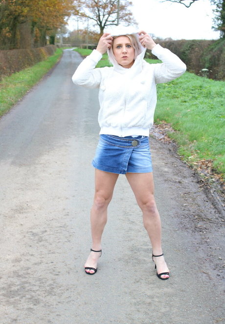 katie__fox star exclusive images