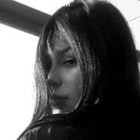 Merce Uhia star beautiful pictures