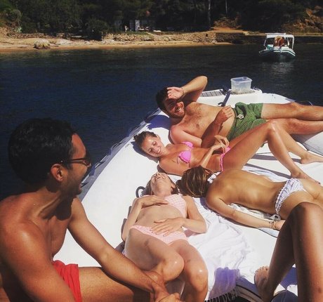 Alice Isaaz xxx model galleries