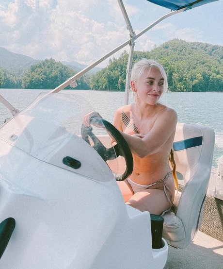 Eliza Grace pornstar hd pictures