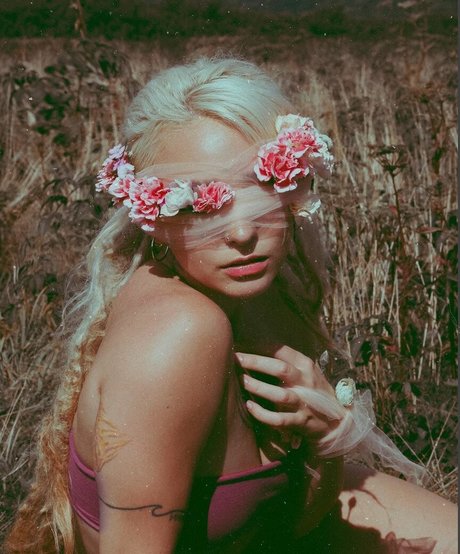 Eliza Grace pornstar top pictures