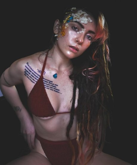 Eliza Grace model erotic pictures