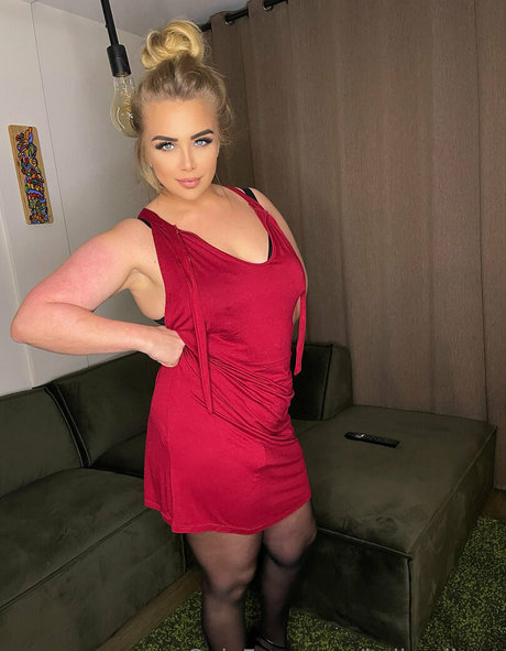 kellymilana exclusive actress pics