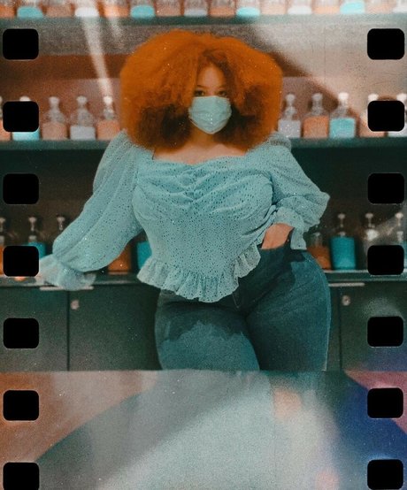 Nikkie Ginger nudes star img