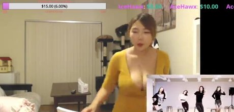 Velvet 7 model hot picture