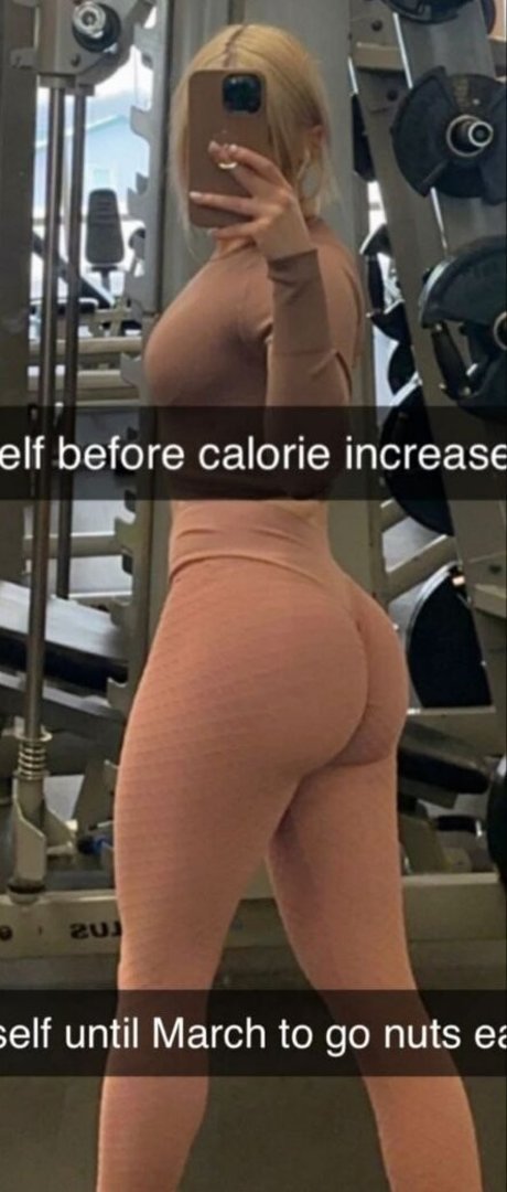 Hailsbee model nudes pic