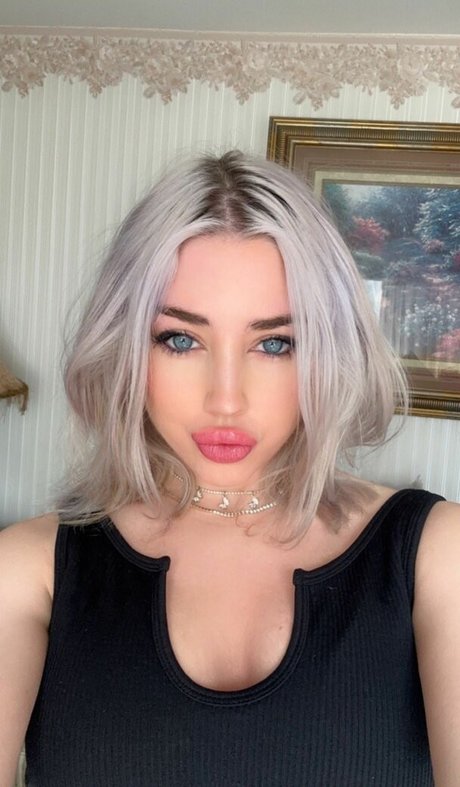 Hailsbee free actress pictures