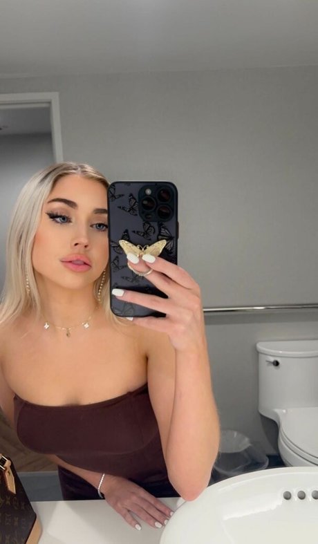 Hailsbee sex actress image