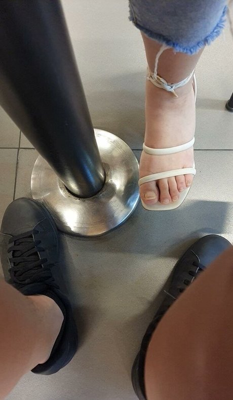 Amiguinha high quality actress pic