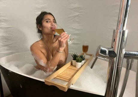 deliciusstinnykate Profile pic