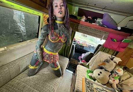 Anuskatzz nice star pictures