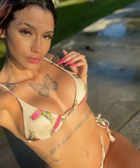 AZZY pornstar gallery