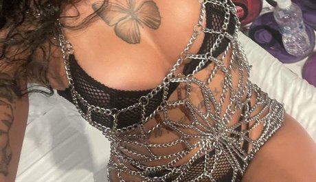 AZZY nice actress image