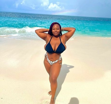 msolurin model pornographic pic