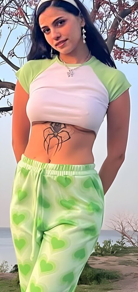 iaaras2 pretty model images