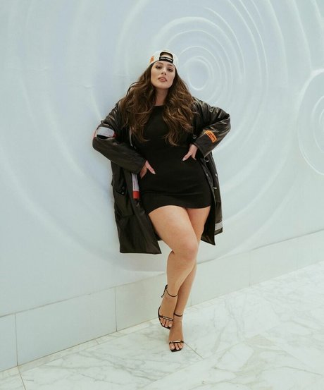 Ashley Graham star xxx pic