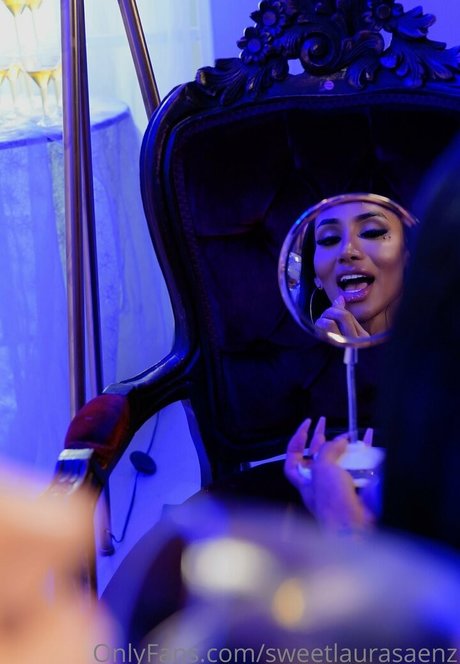 sweetlaurasaenz model nice archive