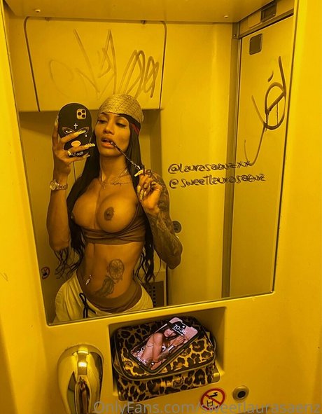 sweetlaurasaenz pornstar sexy picture