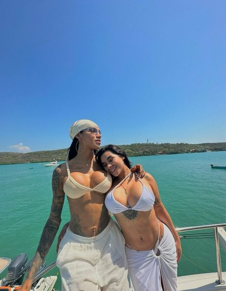 sweetlaurasaenz model high quality picture