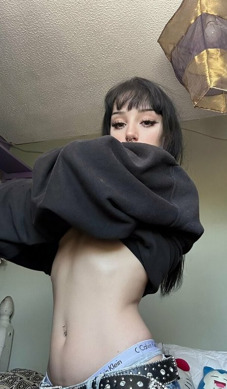 hunni1 nudes model image