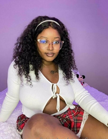 ilovecaramel model hd image