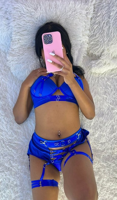 Giuliavalencia art actress pics