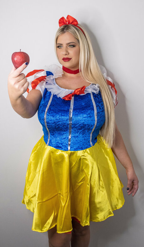 Nina Phoenix nice pornstar pics